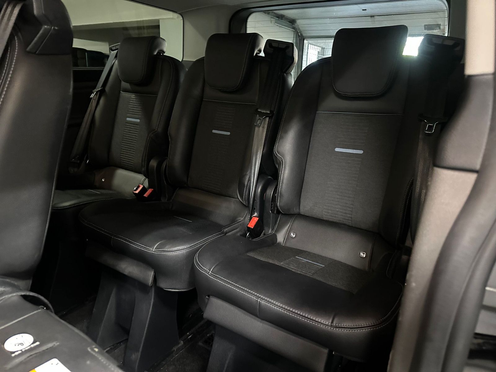 Fahrzeugabbildung Ford Tourneo Custom 320 L2H1 Autm. Active Bus*ACC*8
