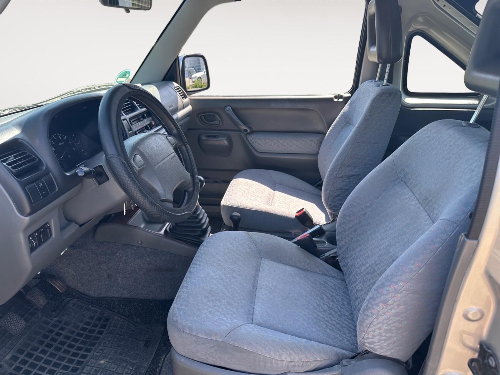 SUZUKI JIMNY SANTANA CABRIOLET 80CH - 4X4 - BVM - CT A JOUR