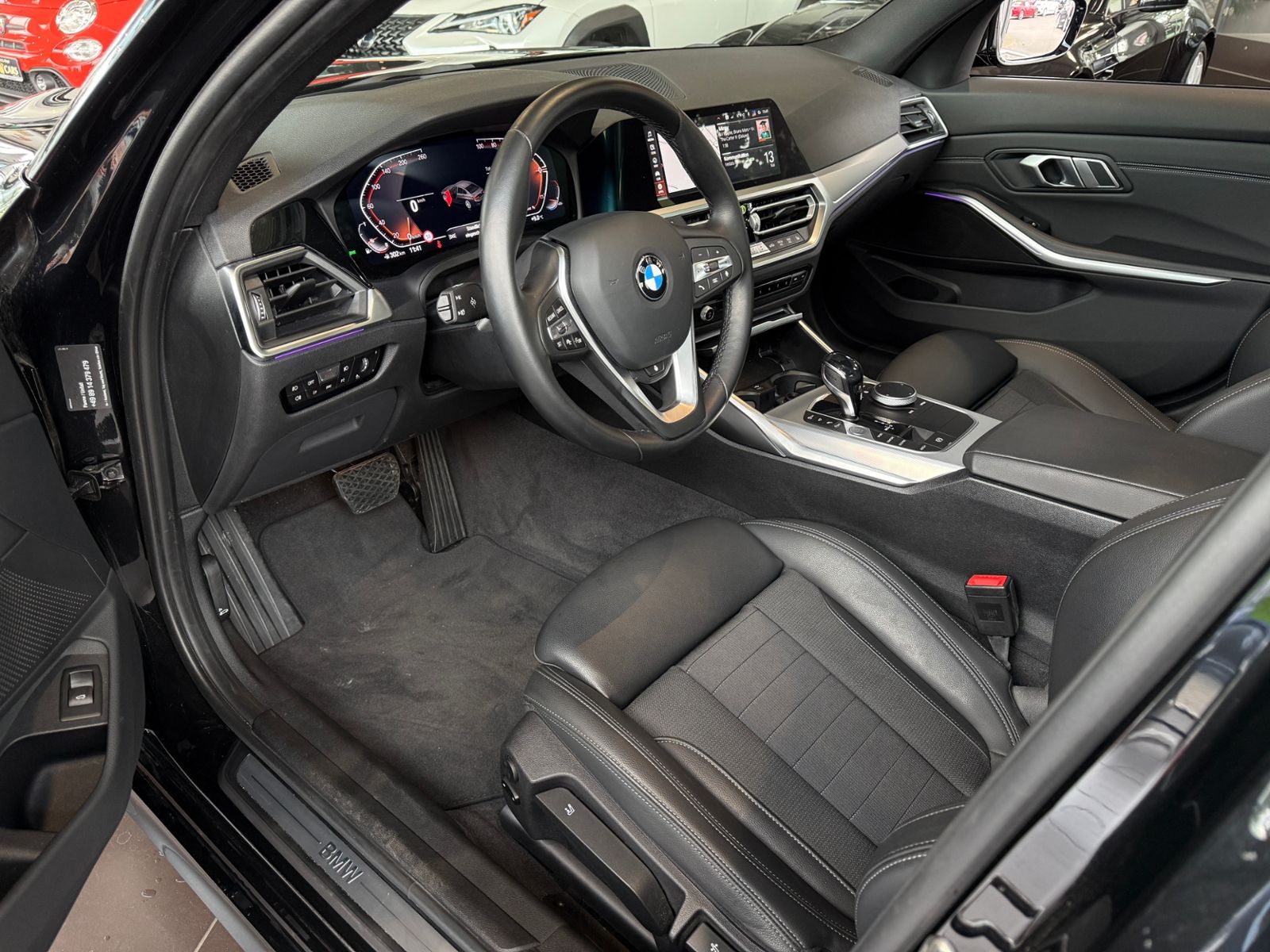 Fahrzeugabbildung BMW 320i  Sport Line GSD ACC HUD LASER 360°