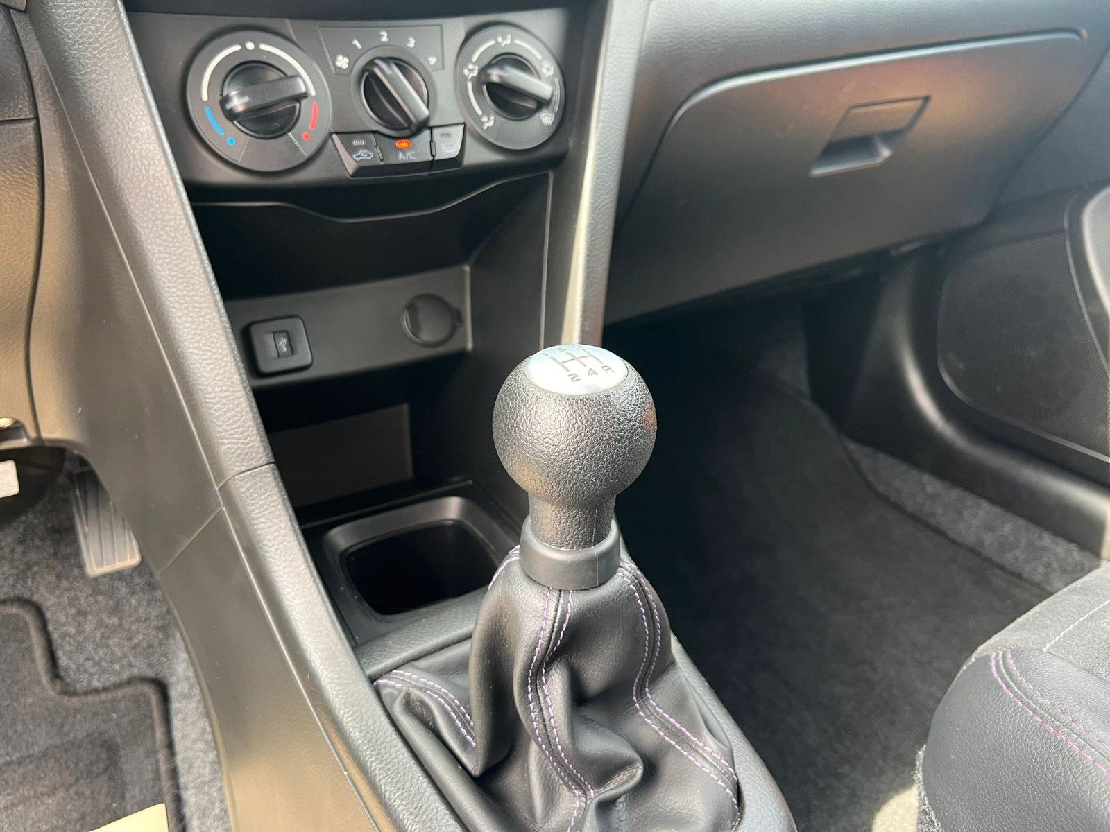 Fahrzeugabbildung Suzuki Swift X-TRA