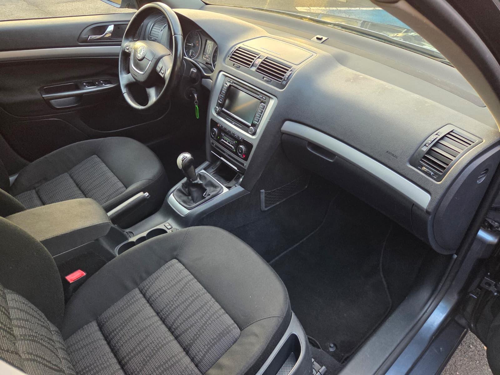 Skoda Octavia 2010 — photo 29