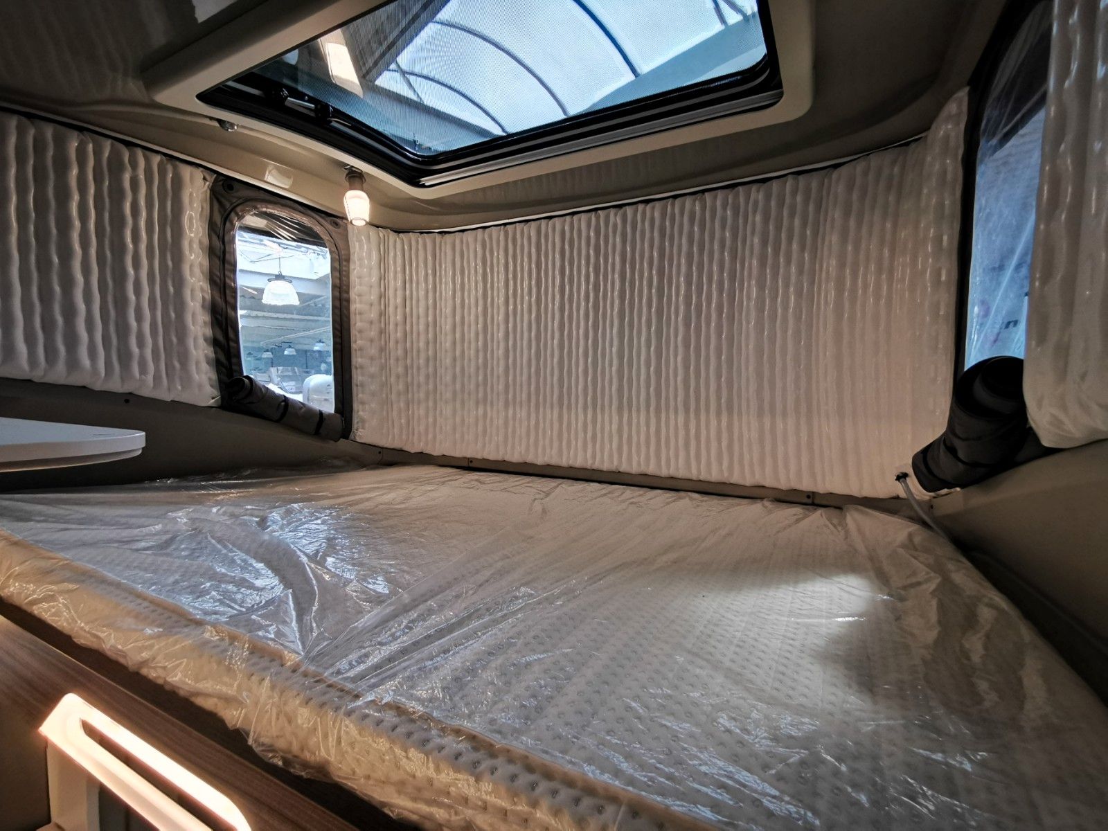 Fahrzeugabbildung Bürstner Lyseo Gallery 689 Harmony SIE SPAREN € 32.744,-!