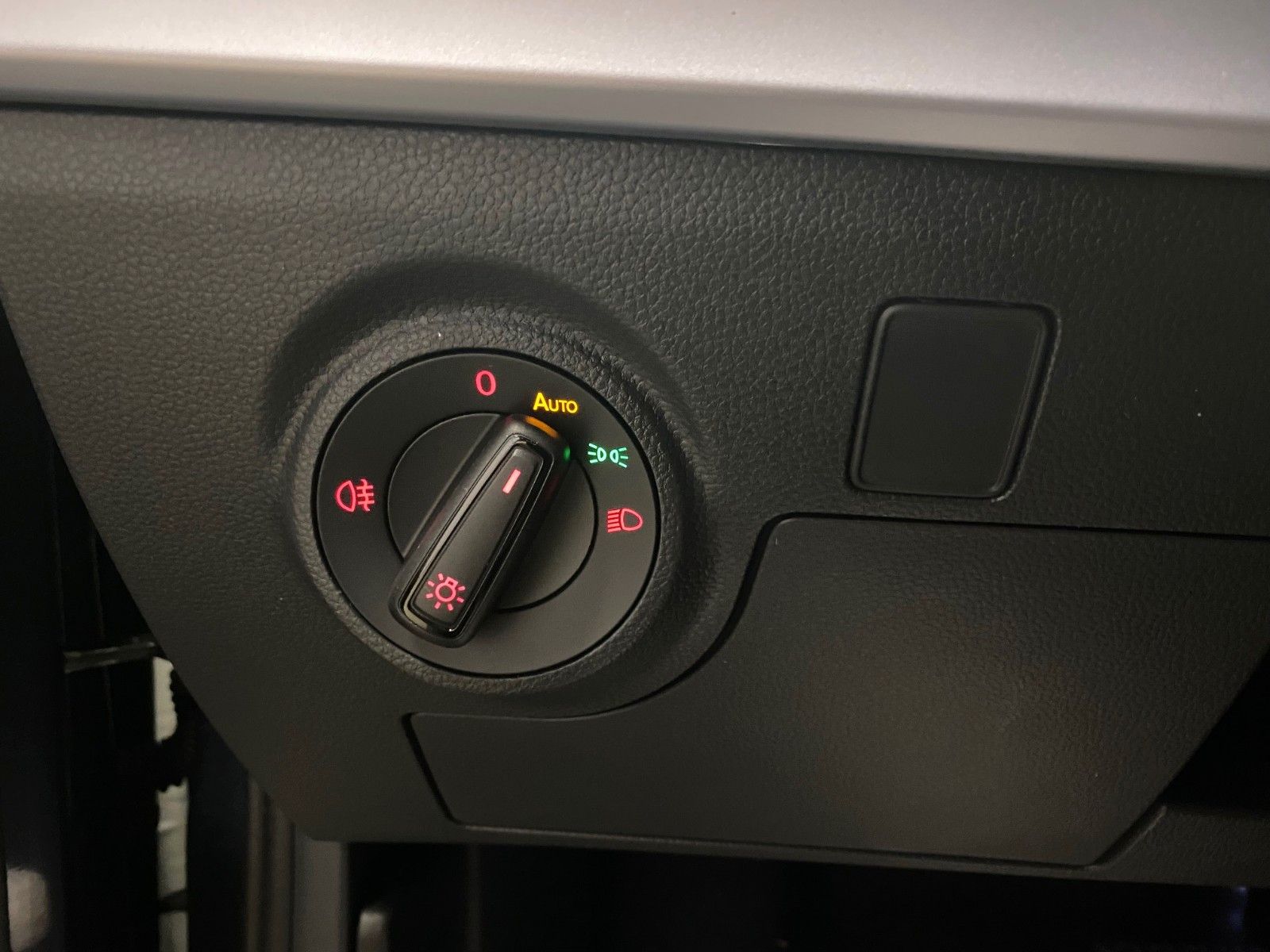 Fahrzeugabbildung SEAT Arona 1.0 TSI FR Garantie 2030+voll LED++KAMERA+