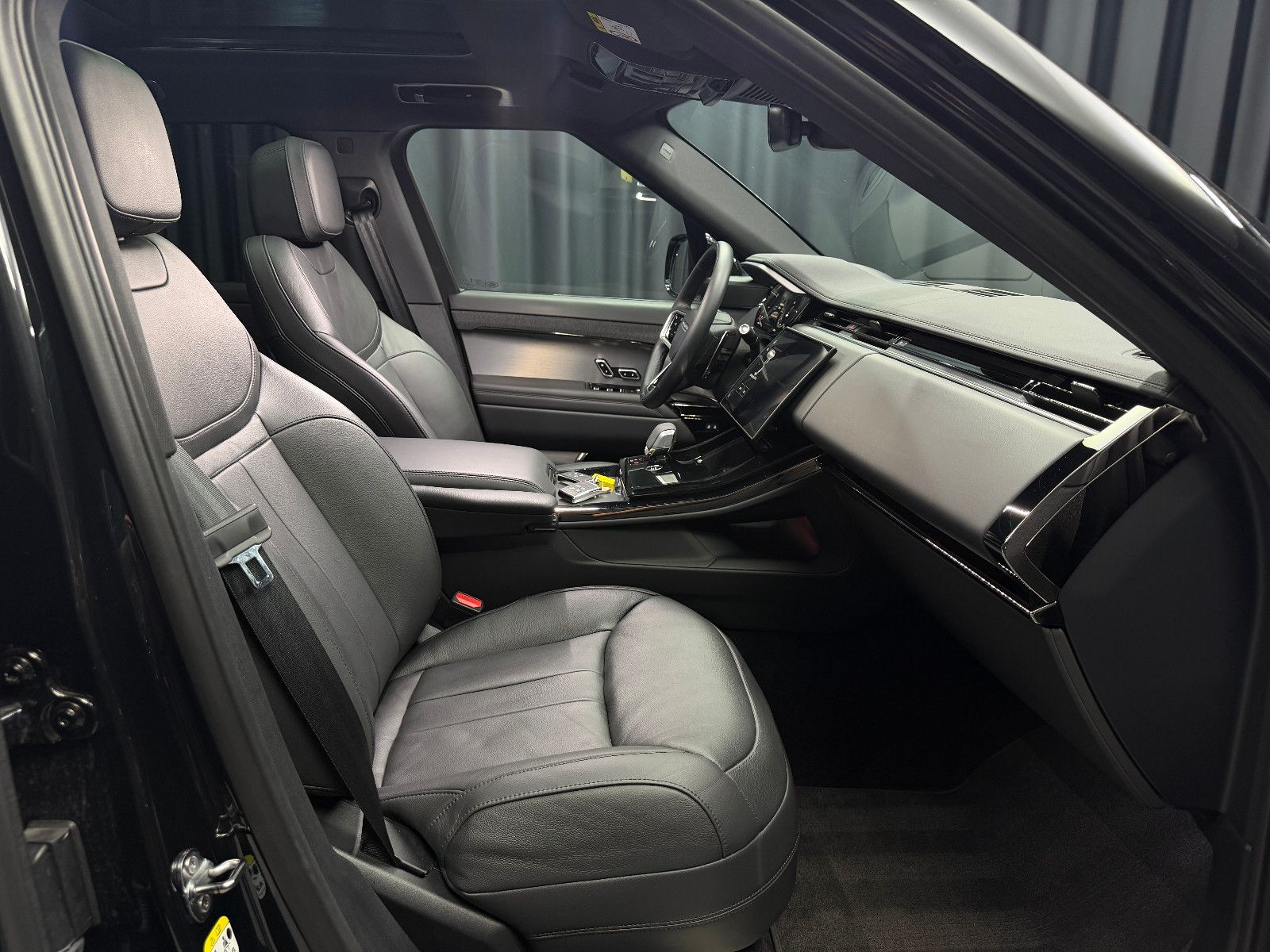 Fahrzeugabbildung Land Rover Range Rover Sport S Hybrid |MERIDIAN|360°|LUFT