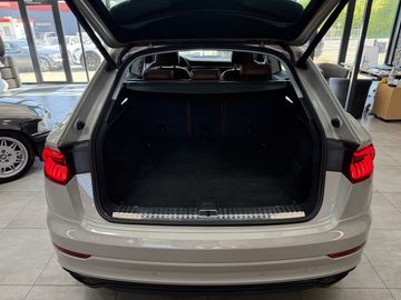 Audi Q8 - 12