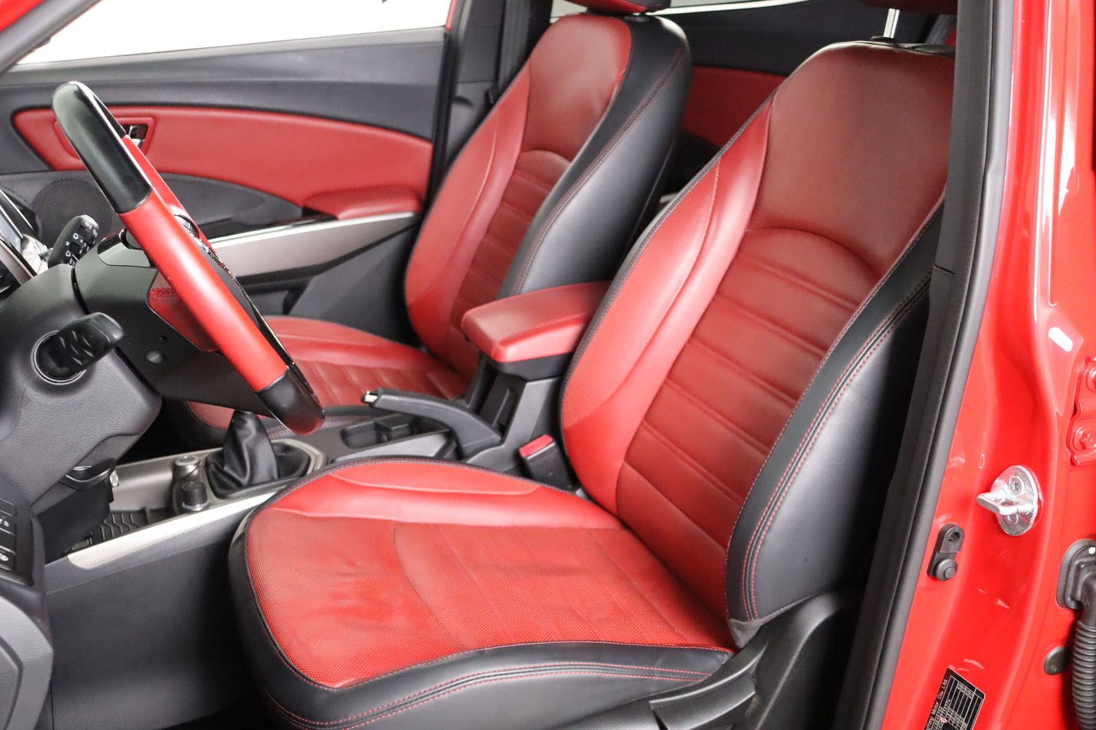 Fahrzeugabbildung Andere Ssangyong Tivoli * Leder * Navi * SHZ* e-XGi 160