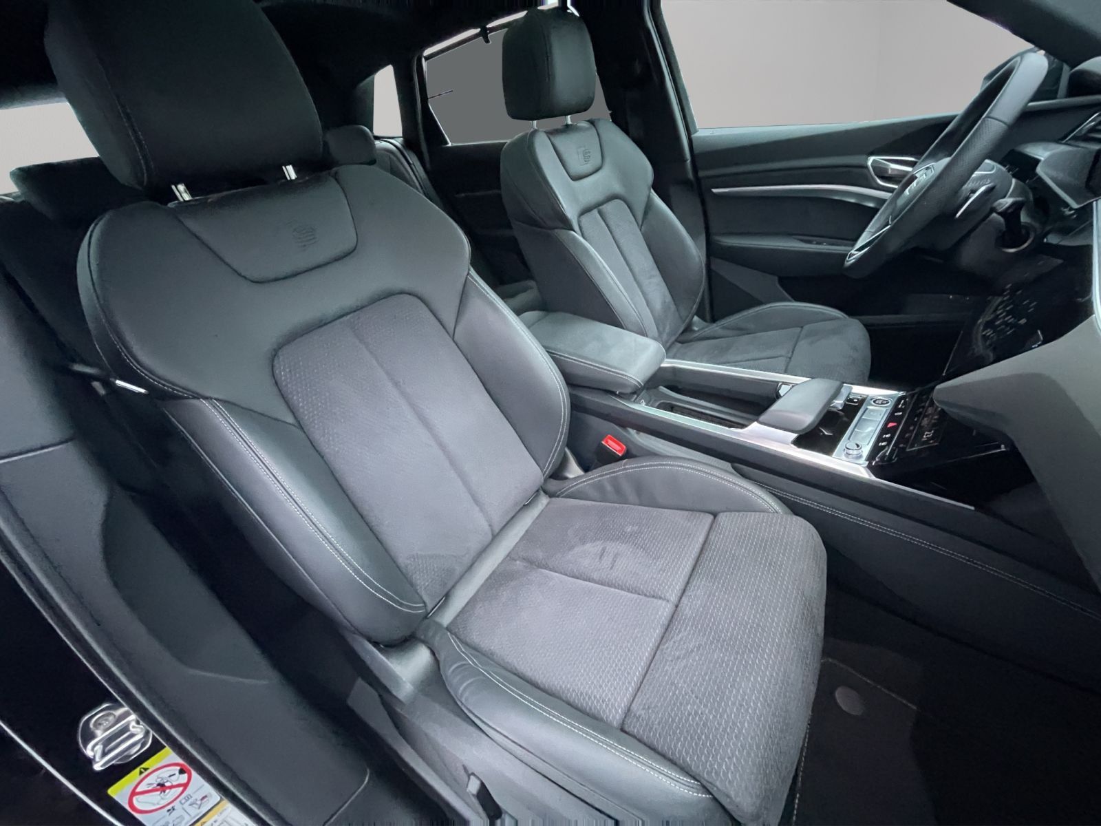 Audi Q8 e-tron - Bild 20