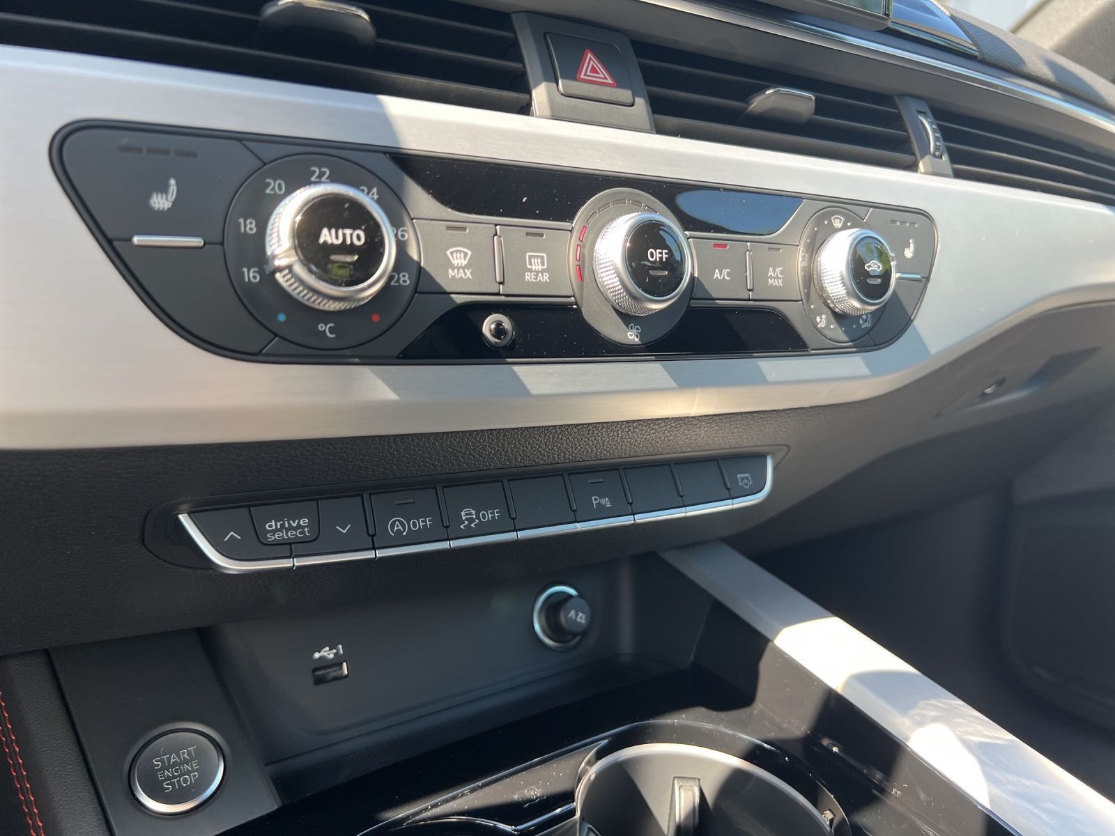 A4 Avant 40 TDI quattro S tronic Pano*Navi*AHK*K
