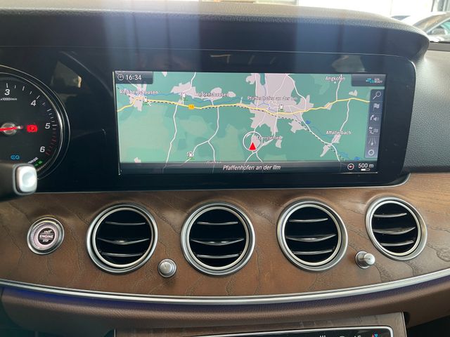 Mercedes-Benz E 300 de Lim. Aut. Avantgarde *LED*LEDER*PANO*
