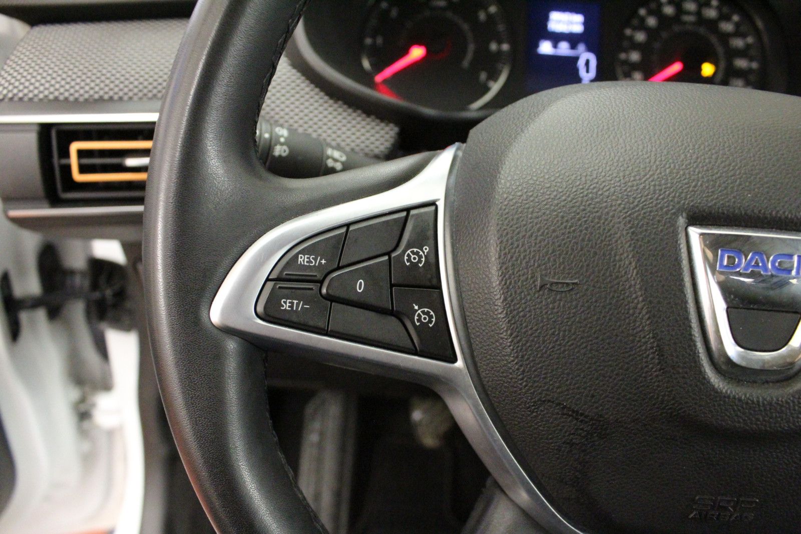 Fahrzeugabbildung Dacia Sandero Stepway TCe 100 ECO-G Comfort *Media-Dis