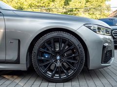 BMW M760 – 12 / 37