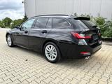 BMW 318d TOURING + NAVI + AHK + LED + BMW CURVED PDC - BMW 318 in Dresden