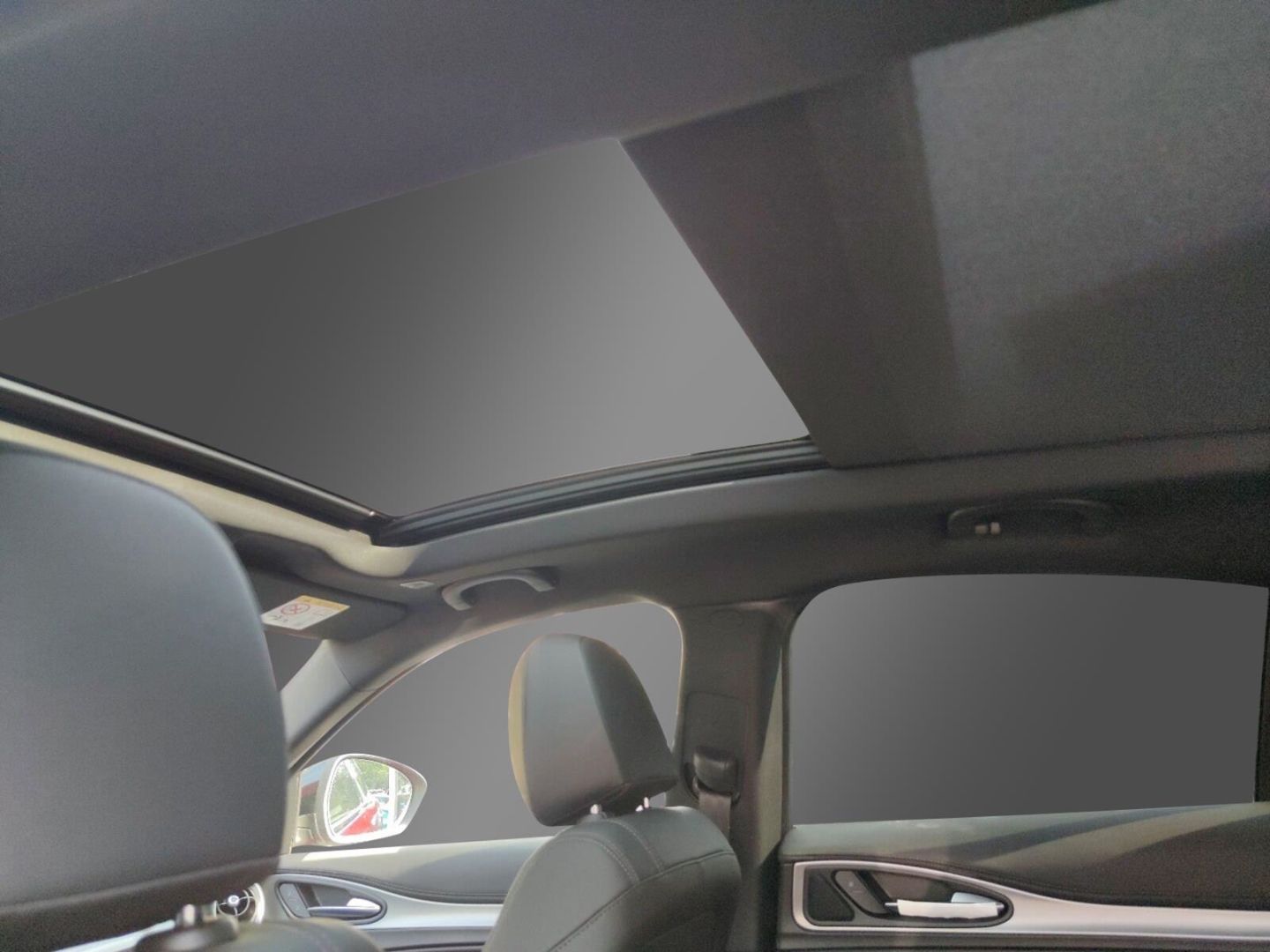 Fahrzeugabbildung Alfa Romeo Stelvio Veloce Q4 2.0 Turbo-21 Zoll-Panoramadach