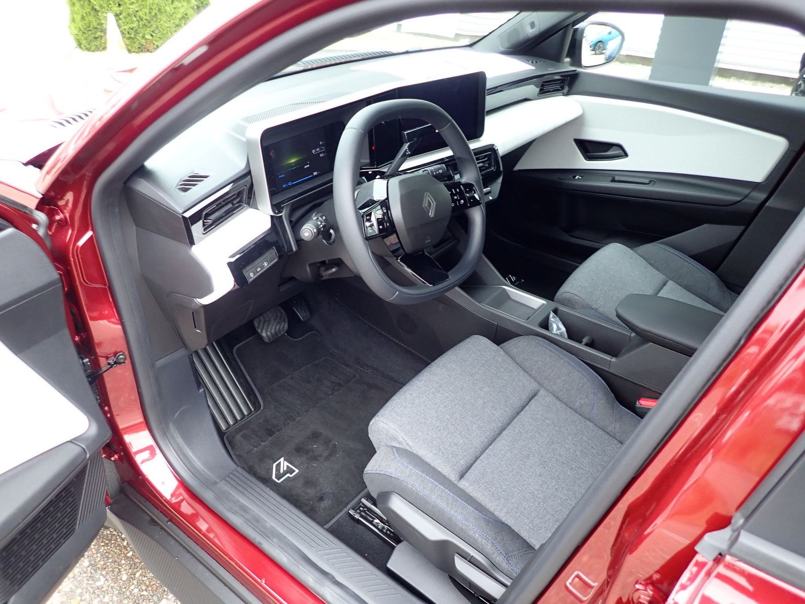 Fahrzeugabbildung Renault R 4 E-Tech elektrisch Evolution 120 Urban Rangeg