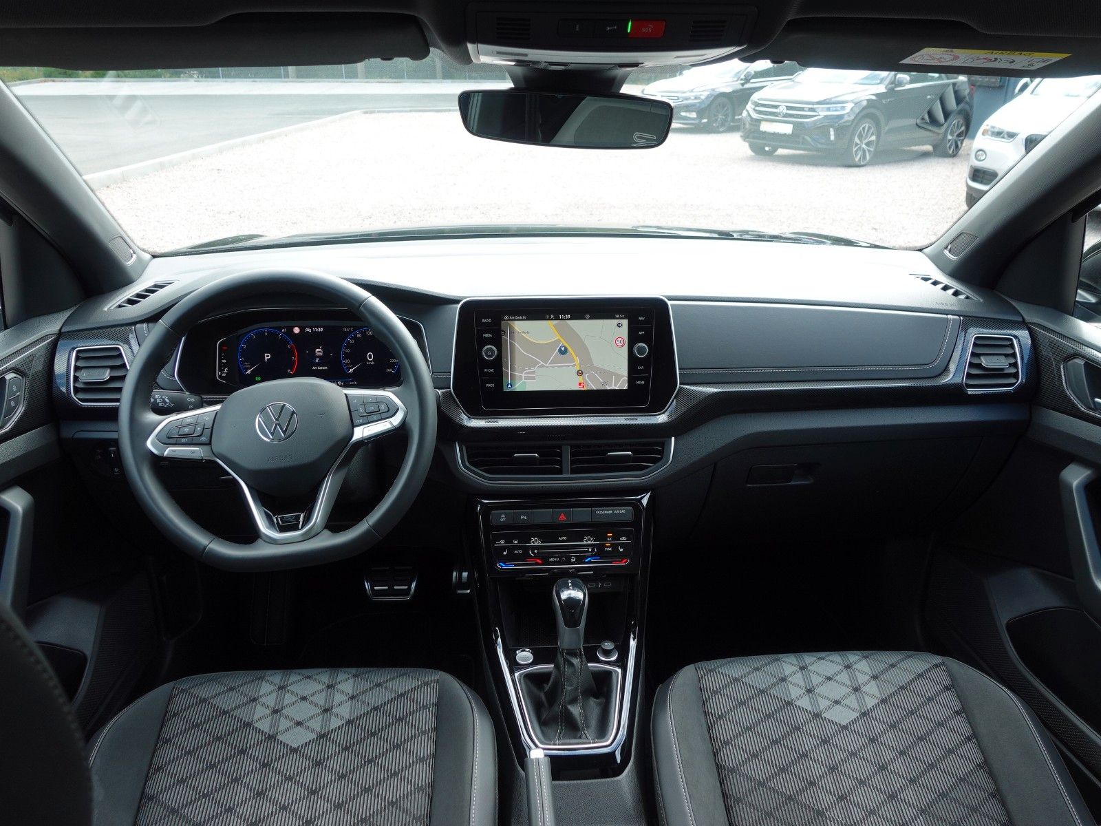 Fahrzeugabbildung Volkswagen T-Cross 1.5 TSI OPF DSG R-Line I.Hd/AHK/Matrix/.