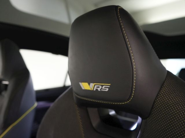 ENYAQ iV COUPE RS 4x4+NAVI+RÜCKFAHRKAMERA+SITZ-/