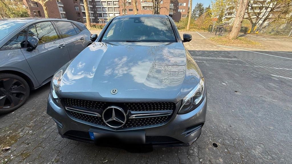 Image of Mercedes-Benz GLC 250