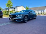Mercedes-Benz E 220 d Autom. - INSP. NEU - COMAND - Vollleder - Mercedes-Benz E 220 Gebrauchtwagen in Frankfurt