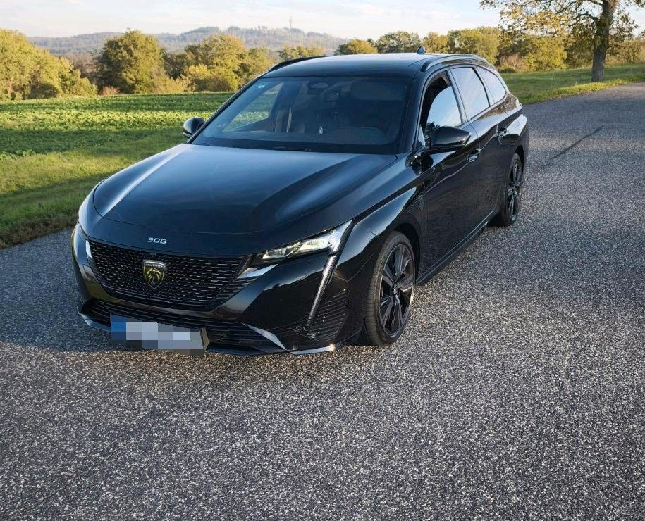 Peugeot e-308