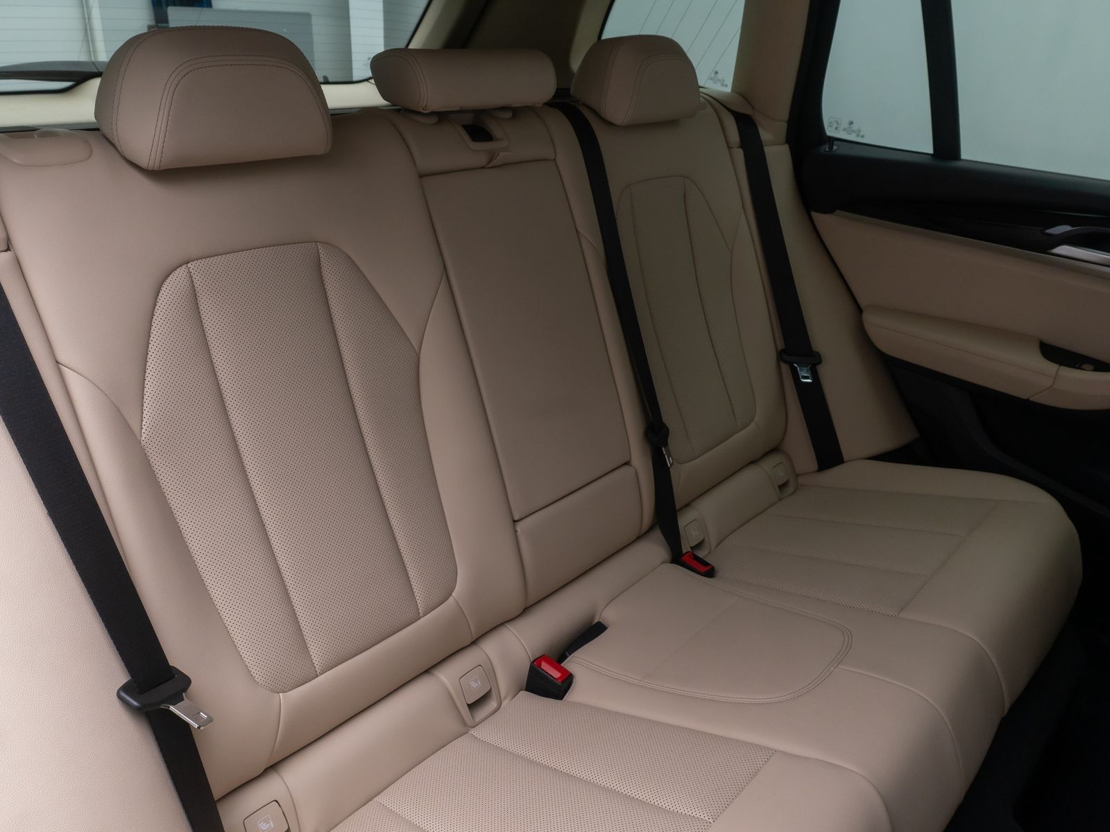 Fahrzeugabbildung BMW X3 xD30d Sport AHK DAB 360° Komfort Leder 19Zoll