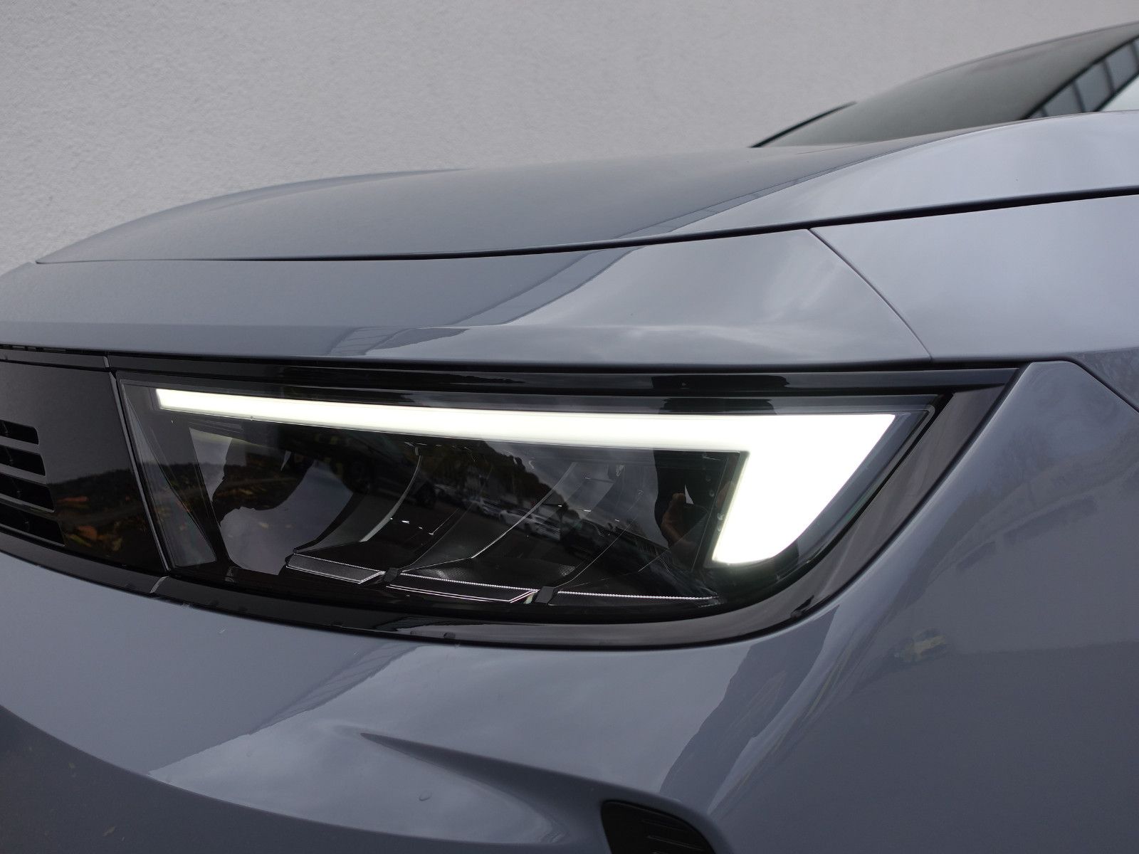 Fahrzeugabbildung Opel Astra Edition 1.2T,Navi,Kamera,Sitzhzg,AGR,LED