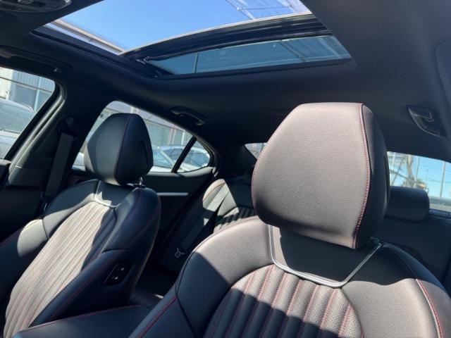 Genesis G70 Sedan 2.2D RWD Sport Sportpaket AD El. Panod
