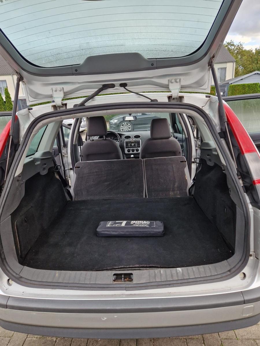 Ford Focus 2006 — photo 12