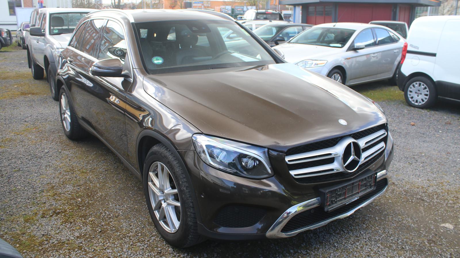 Mercedes-Benz GLC 220 d 4Matic Teilleder LED-Scheinwerfer Navi