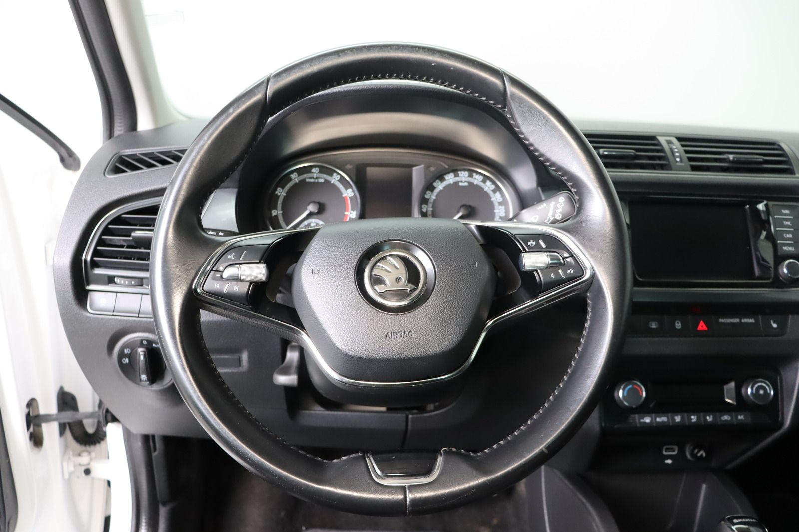 Fahrzeugabbildung SKODA Fabia 1.0 Combi Automatik * LED * Navigation Cle
