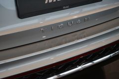 VW Tiguan 1.5 eTSI R-Line | Pano | AHK | 20" VW Tiguan 1.5 eTSI R-Line | Pano | AHK | 20"