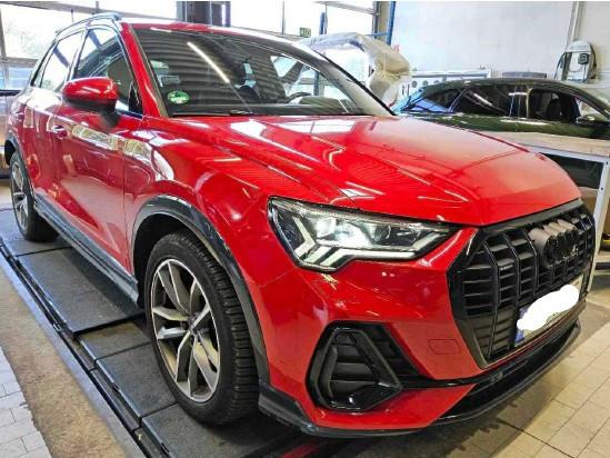 Audi Q3 40TFSI qu S LINE AHK MATRIX APS+ PRIVACY VC+