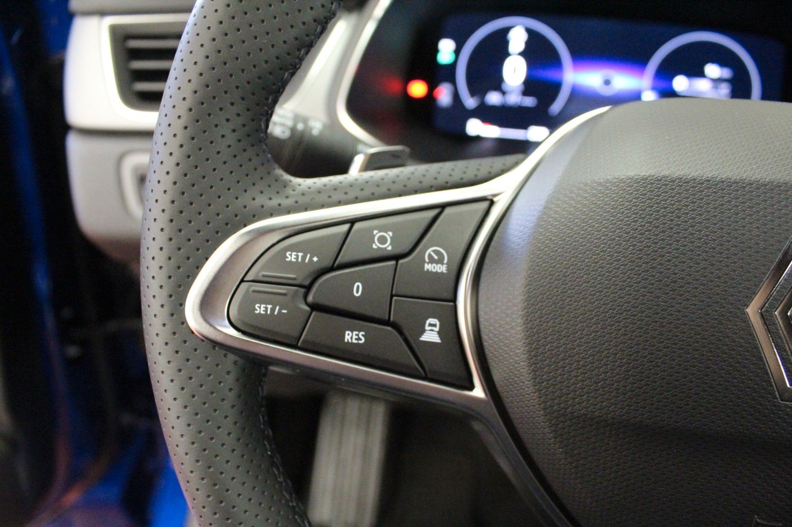 Fahrzeugabbildung Renault Captur Mild Hybrid 140 EDC *Navigations-Paket*