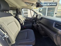 Fahrzeugabbildung Trafic Combi L2H1 3,0t Evolution 8 Sitzer 2.0 BL