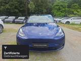 Tesla Model Y Rear-Wheel Drive - blaue Tesla Model Y