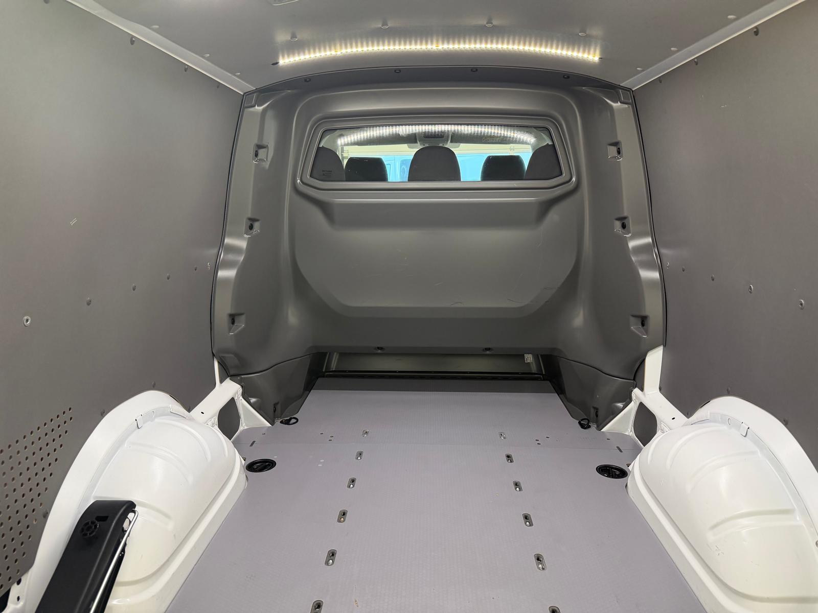 Volkswagen T6.1 Transporter-Doka(5-Si.),4Motion,lang,Standh