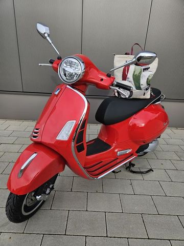 Vespa GTS 300 SUPER E5 