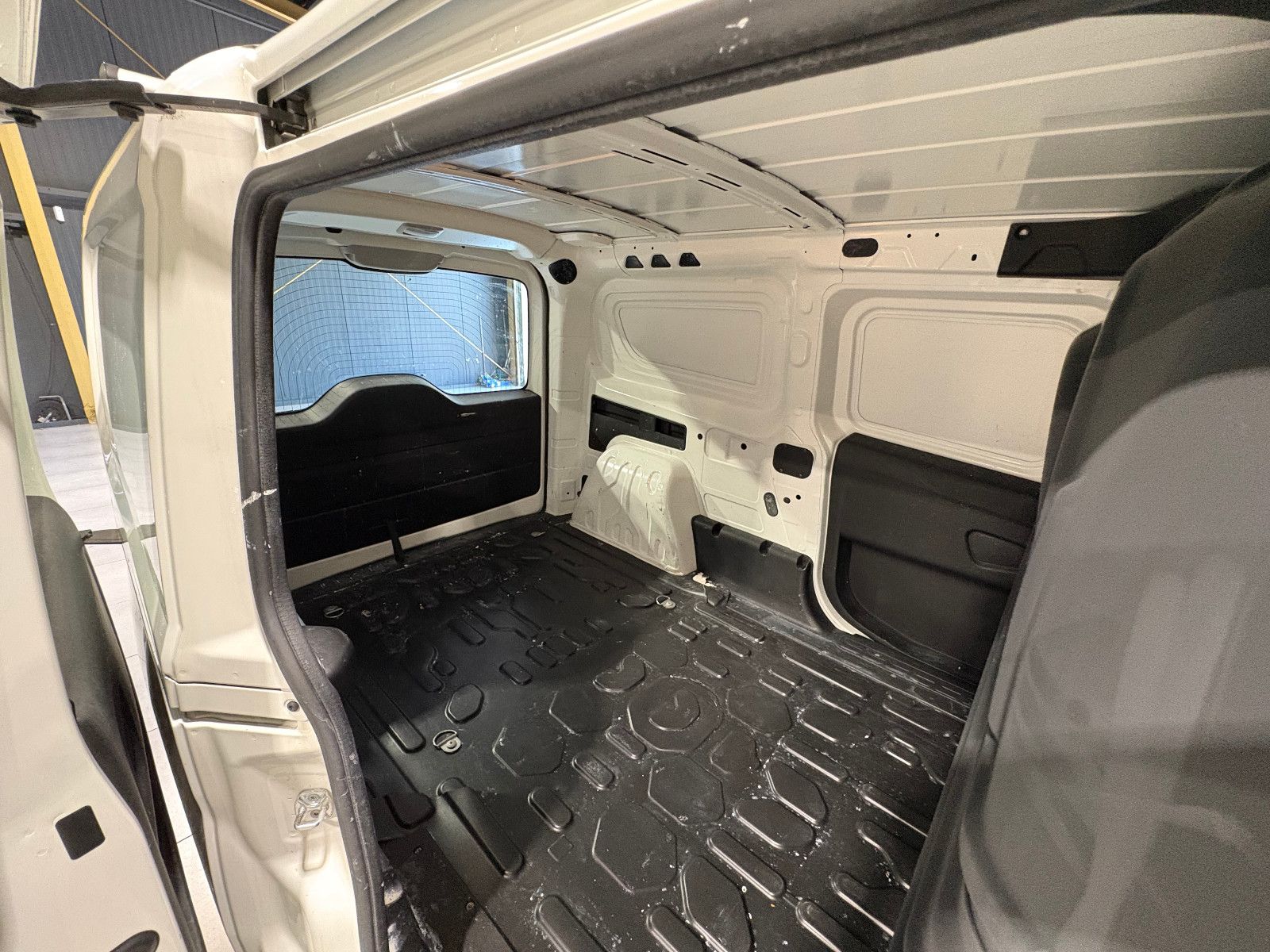 Fahrzeugabbildung Fiat Doblo Doblò SX Maxi Kasten/3-SITZ/PDC/BLUETOOTH/