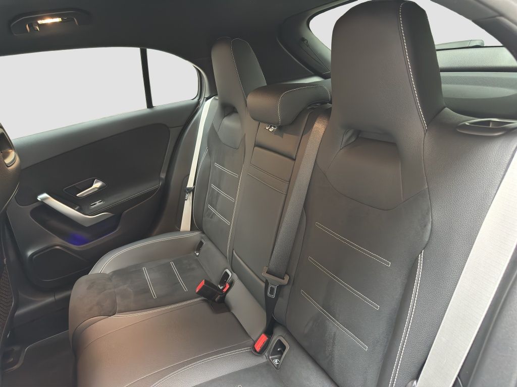 Fahrzeugabbildung Mercedes-Benz A 200 Kompaktlimousine AMG LIne, Night Paket*LED