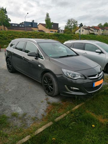 Opel astra j