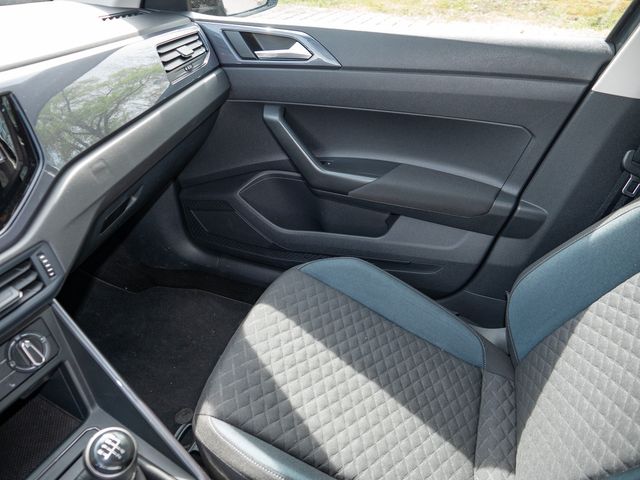 Polo 1.0 TSI IQ.DRIVE KLIMA PDC SHZ NAVI ACC