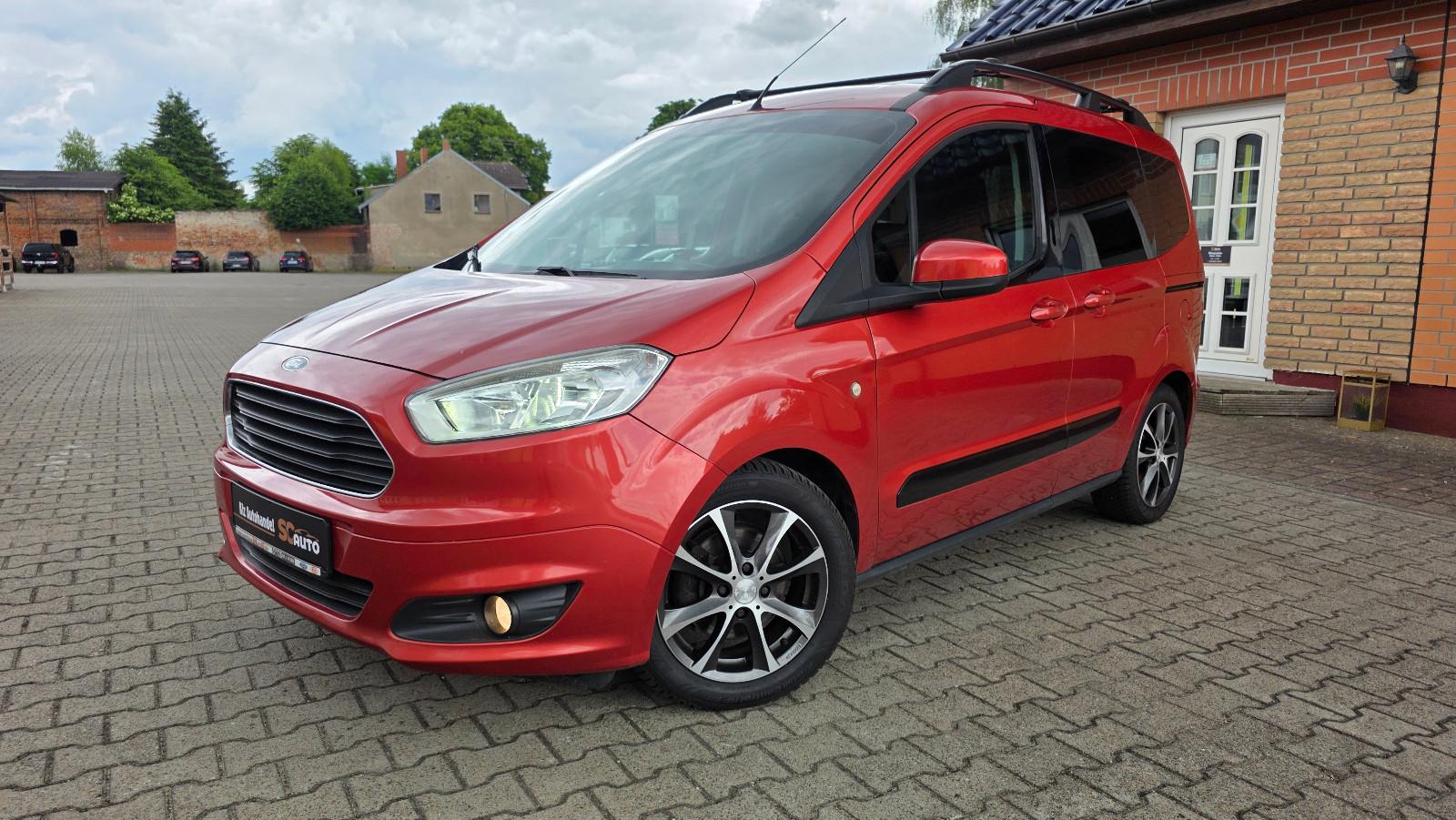 Ford Tourneo Courier Trend 153 Tkm.