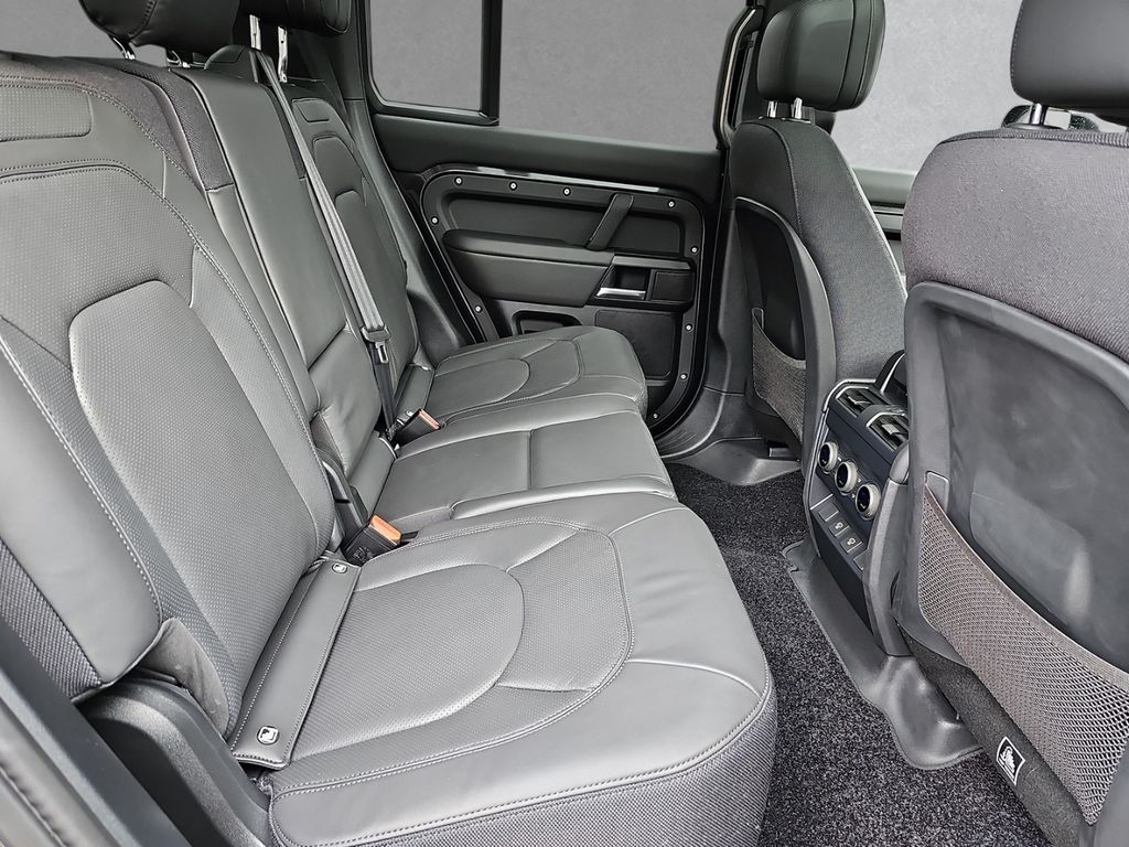 Land Rover Defender 130 P500 V8