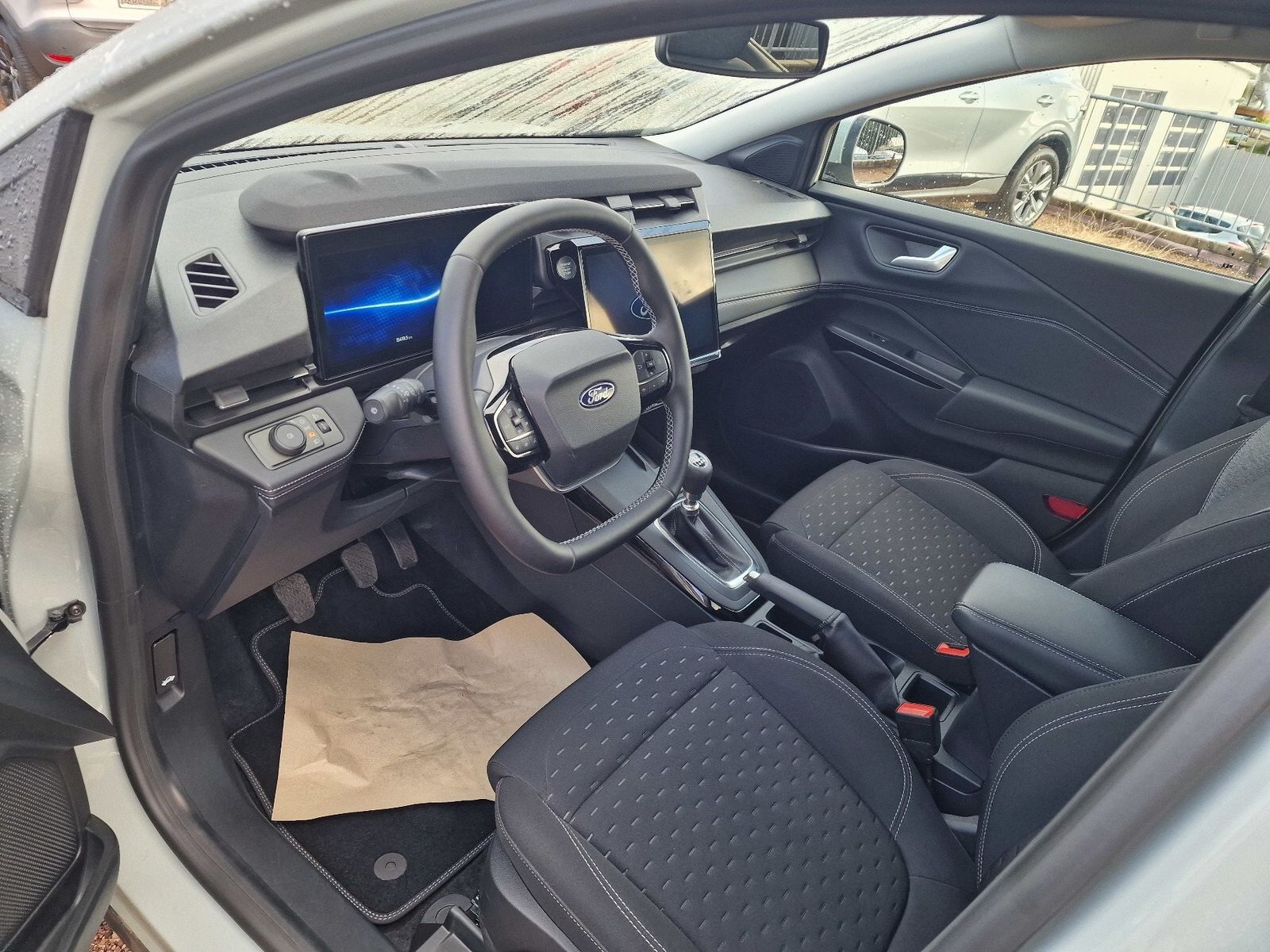 Fahrzeugabbildung Ford Puma Titanium, Navi,Winterpaket,Allwetterr.,