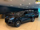 Porsche Cayenne 3.0 S E-Hybrid GTS Pakket|Pano|Trekhaak| - Porsche Cayenne mit Hybrid-Antrieb: Geländewagen