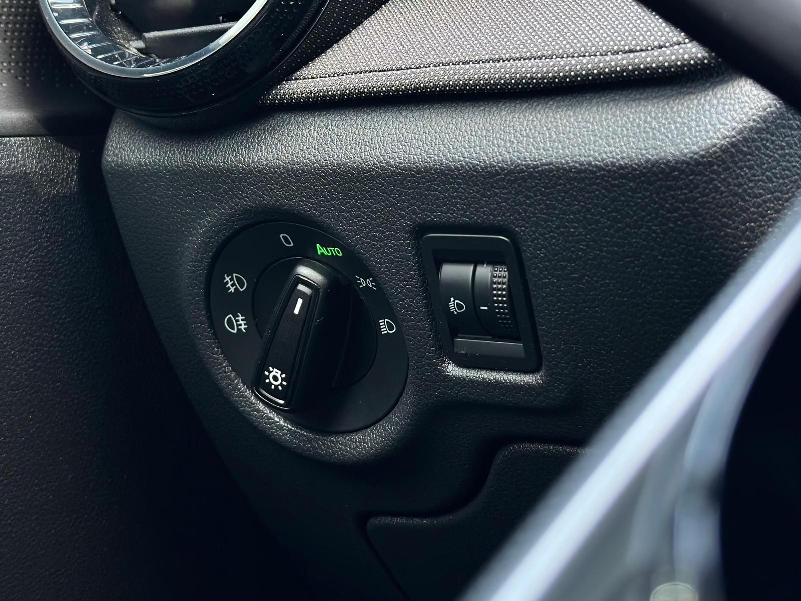 SKODA Fabia 1.0TSI SELECTION LED#AHK#TEMPO#KLIMA#SHZ - Image 18