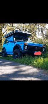 Lada Niva 2022 Raptorlack 4x4 Offroad Camp... - gebrauchte Lada Niva aus dem Jahr 2022