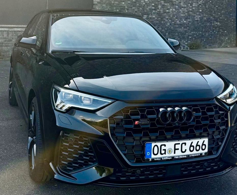 Image of Audi RSQ3