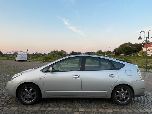 Toyota Prius Hybrid 1.5 - NEUE Hybrid BATTERIE!!