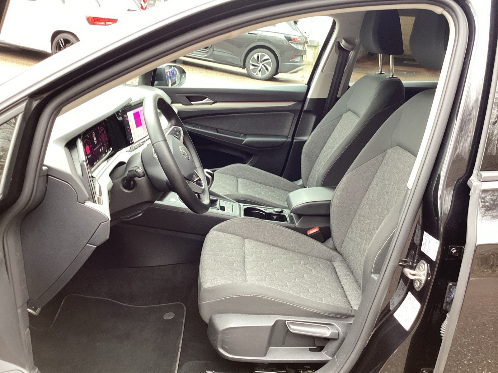 Volkswagen Golf - Bild 7