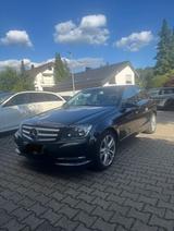 Mercedes-Benz 200 - Mercedes-Benz 200 mit Diesel-Antrieb: Limousine